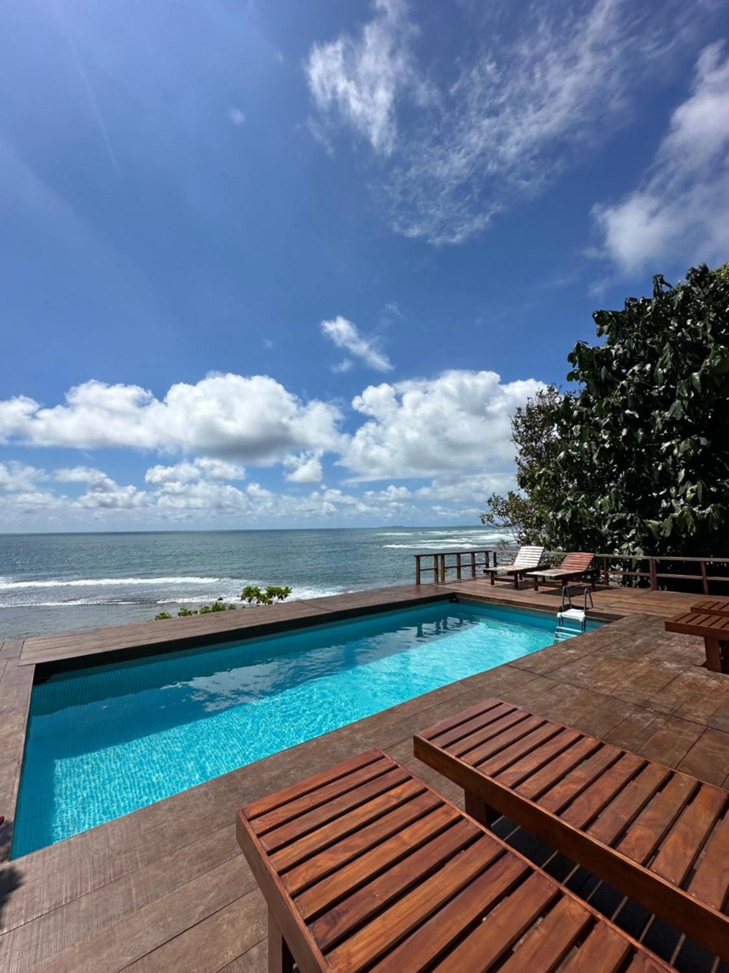 Baturundung Surf Resort Naibos Extérieur photo