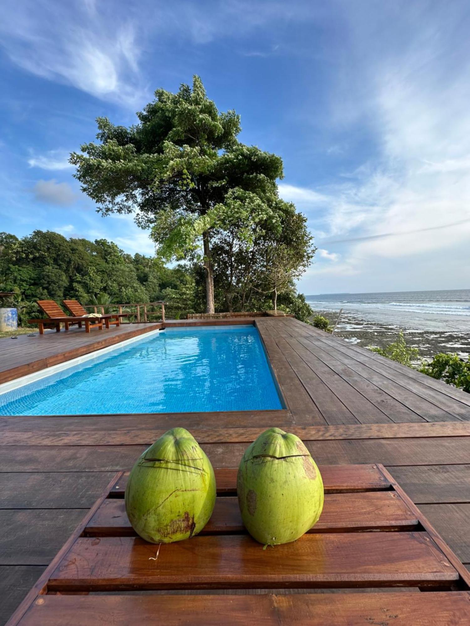 Baturundung Surf Resort Naibos Extérieur photo