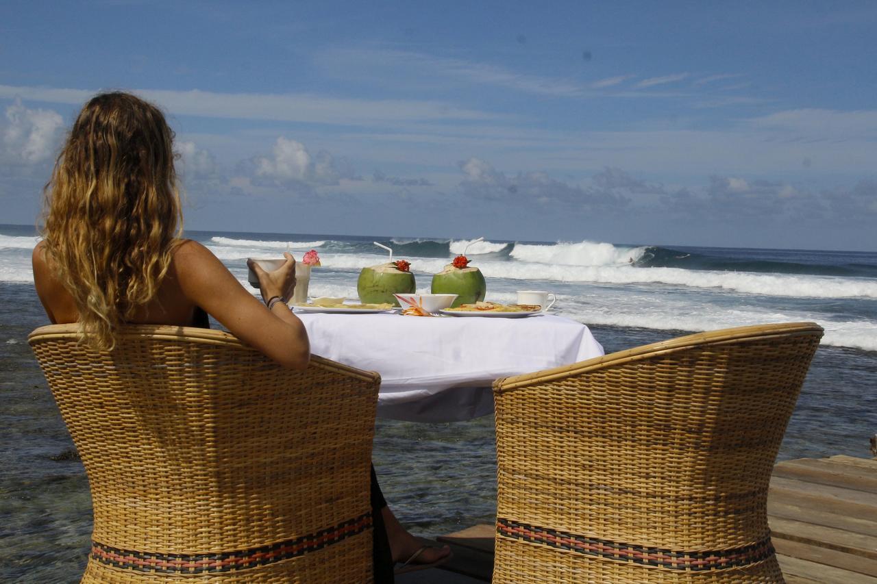 Baturundung Surf Resort Naibos Extérieur photo
